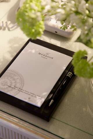 Отель The Merrion Hotel Дублин Улучшенный номер-4